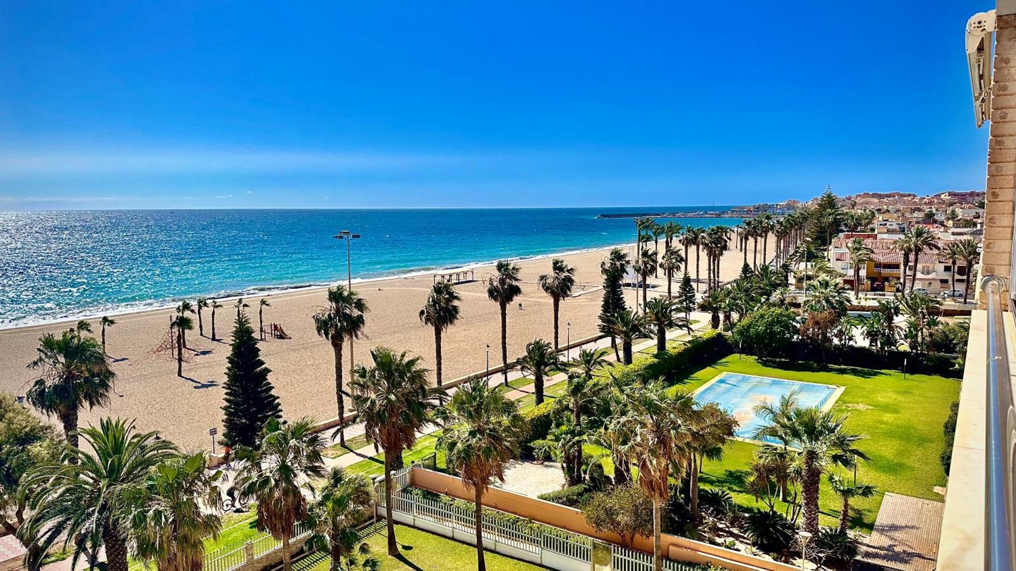 Vista Del Mar Residencial Apartment Roquetas de Mar Luaran gambar